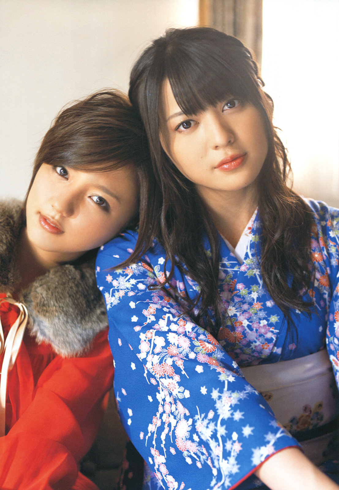Magazine,%20Mano%20Erina,%20Yajima%20Mai