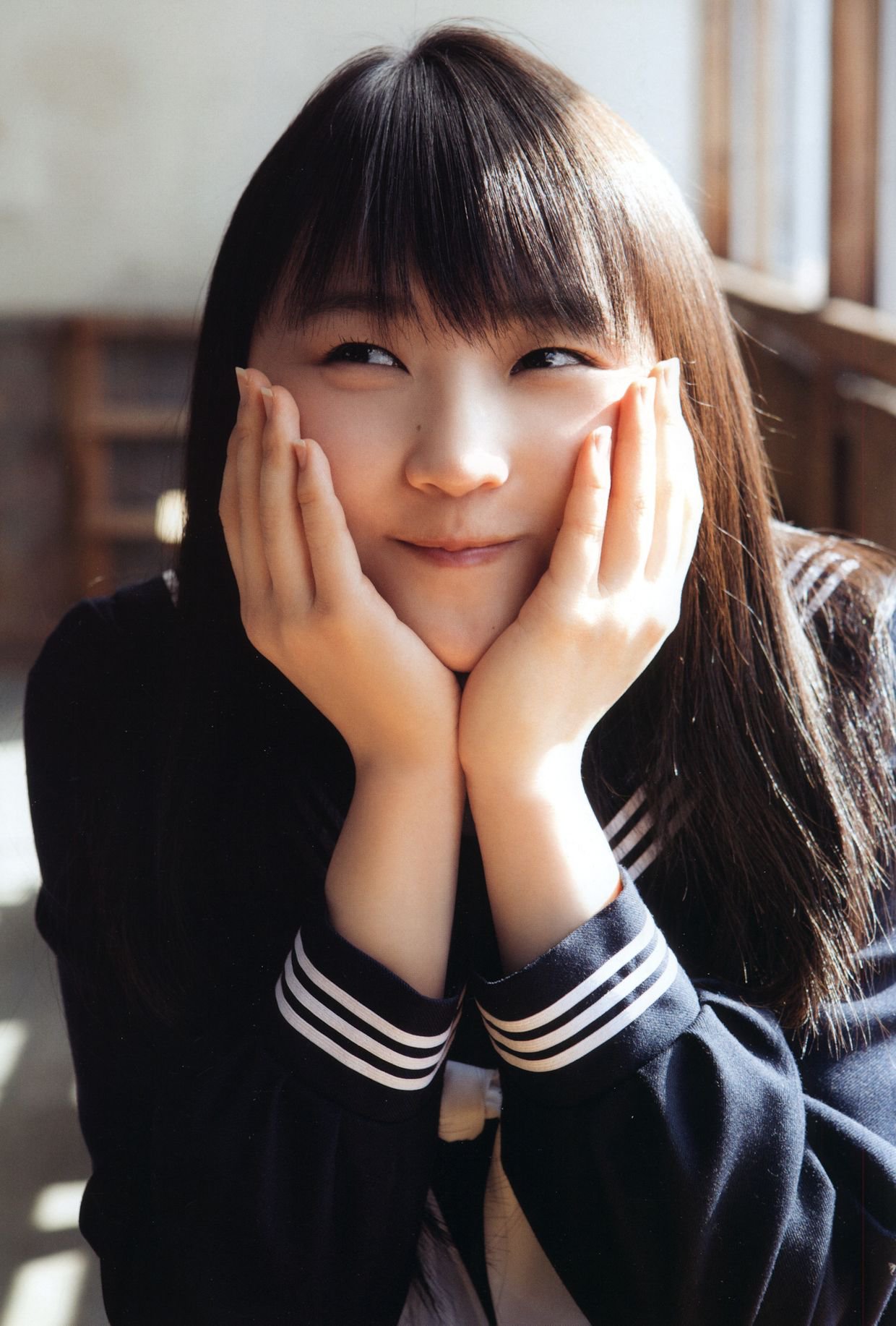 Photobook,%20Sayashi%20Riho-537637.jpg