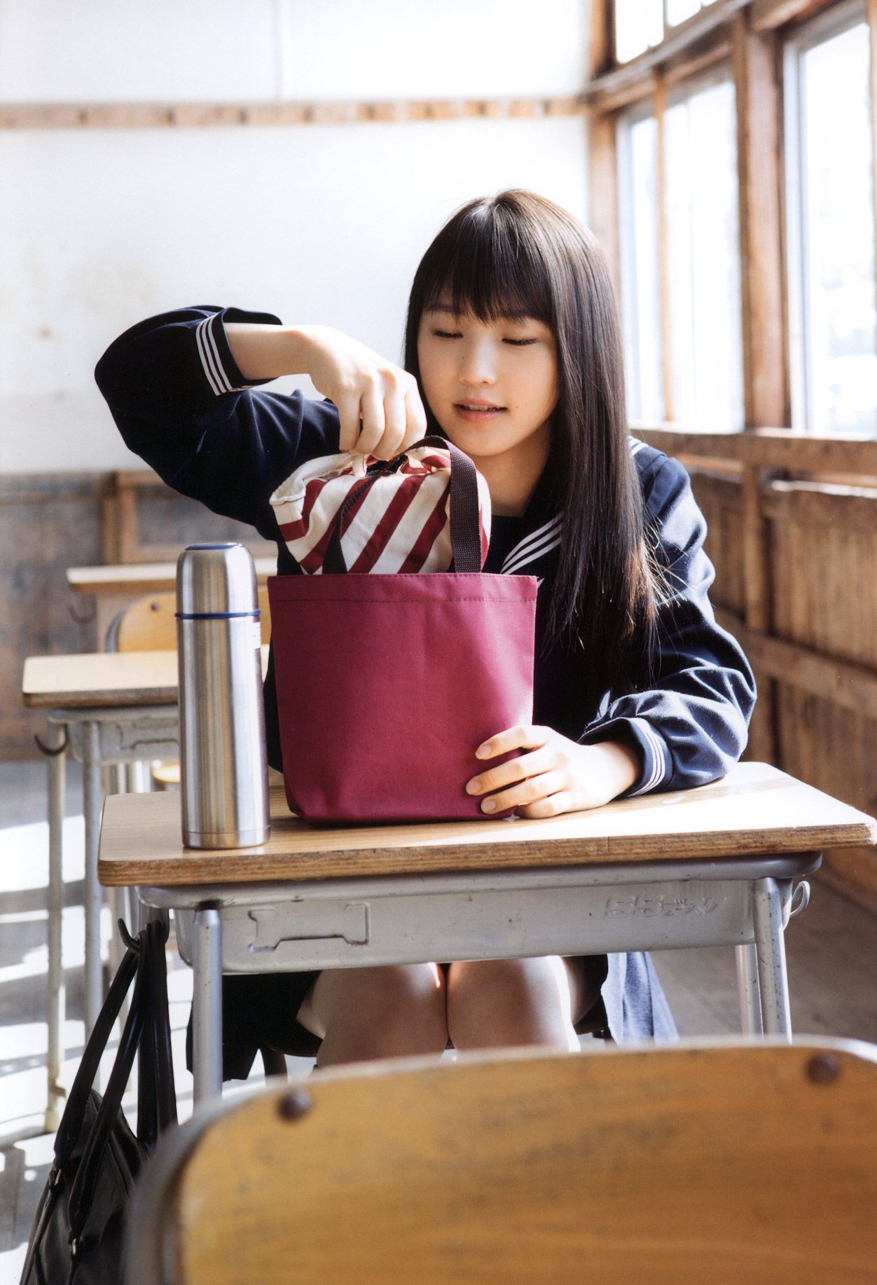 Photobook,%20Sayashi%20Riho-537639.jpg