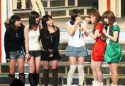 Niigaki Risa,
Fukumura Mizuki,
Sayashi Riho,
Ikuta Erina,
Suzuki Kanon,
Takahashi Ai,
