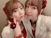 Fukumura Mizuki,
Ishida Ayumi,