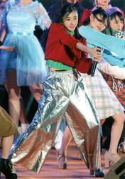 Akiyama Mao,
Miyamoto Karin,