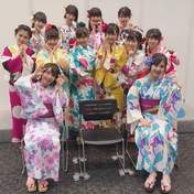 BEYOOOOONDS,
Eguchi Saya,
Hirai Miyo,
Ichioka Reina,
Kiyono Momohime,
Kobayashi Honoka,
Maeda Kokoro,
Nishida Shiori,
Okamura Minami,
Satoyoshi Utano,
Shimakura Rika,
Takase Kurumi,
Yamazaki Yuhane,