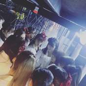 Fukumura Mizuki,
Haga Akane,
Ikuta Erina,
Ishida Ayumi,
Kaga Kaede,
Kitagawa Rio,
Makino Maria,
Morito Chisaki,
Morning Musume,
Nonaka Miki,
Oda Sakura,
Okamura Homare,
Sato Masaki,
Yamazaki Mei,
Yokoyama Reina,