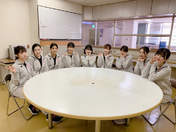 Akiyama Mao,
Asakura Kiki,
Kishimoto Yumeno,
Niinuma Kisora,
Ogata Risa,
Ono Mizuho,
Onoda Saori,
Tanimoto Ami,
Tsubaki Factory,
Yamagishi Riko,