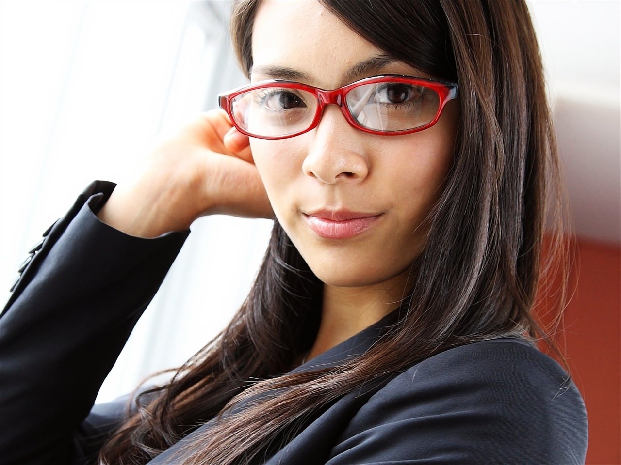 Japan glasses. Кодзуэ Акимото. Саяка Акимото рейнджеры. Саяка Акимото снайпер. Актриса Саяка Акимото