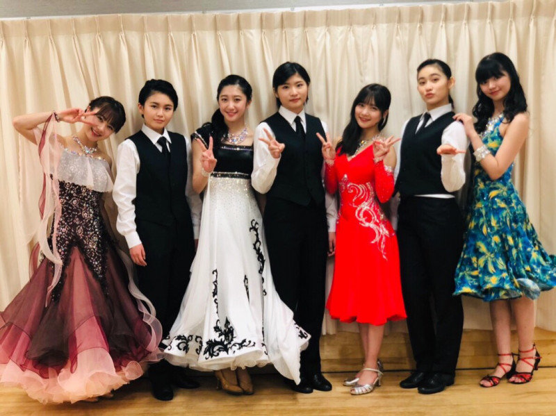 Akiyama%20Mao,%20Hamaura%20Ayano,%20Hira