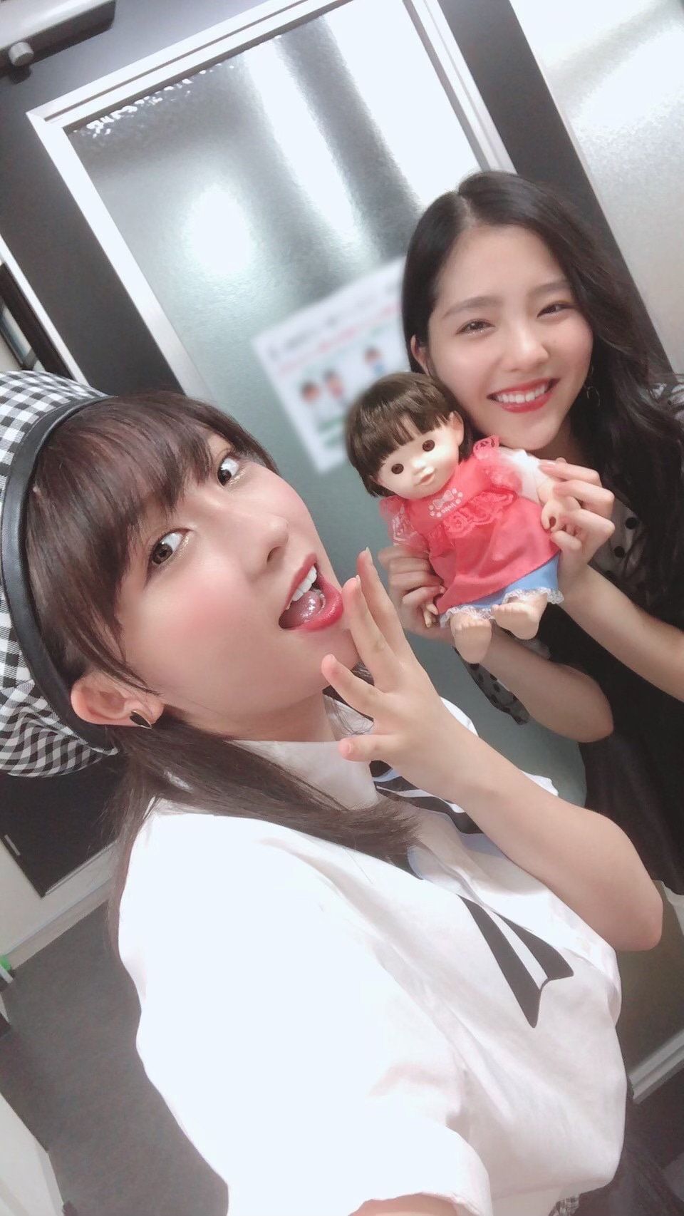 Ichioka Reina Takase Kurumi Picture Board Hello Online ichioka-reina-takase-kurumi-picture-board-hello-online