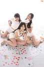 
Ishida Anna,


Ogiso Shiori,


Kimoto Kanon,

