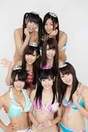 
Hirajima Natsumi,


Iwasa Misaki,


Kikuchi Ayaka,


Komori Mika,


Nakagawa Haruka,


Oota Aika,


Watanabe Mayu,


Watarirouka Hashiritai,

