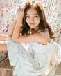 
Itano Tomomi,


Magazine,

