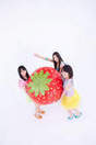 
Kato Rena,


Magazine,


Takeuchi Miyu,


Yokoyama Yui,

