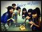 
blog,


Juice=Juice,


Kanazawa Tomoko,


Miyamoto Karin,


Miyazaki Yuka,


Otsuka Aina,


Takagi Sayuki,


Uemura Akari,

