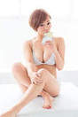 
Hashimoto Aina,


Magazine,

