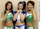 
Kusumi Koharu,


Okada Yui,


Miyoshi Erika,

