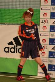 
Tsuji Nozomi,


Gatas Brilhantes H.P.,

