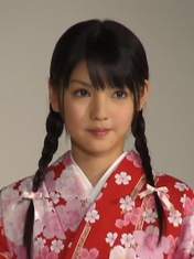 
Michishige Sayumi,

