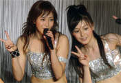 
Kusumi Koharu,


Fujimoto Miki,

