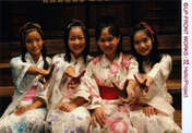 
Sawada Yuri,


Sainen Mia,


Kitahara Sayaka,


Yutoku Ayumi,

