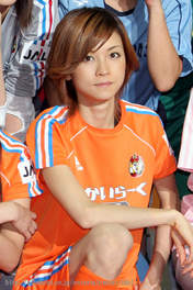 
Yoshizawa Hitomi,


Gatas Brilhantes H.P.,

