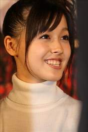 
Kusumi Koharu,

