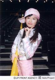 
Tokunaga Chinami,

