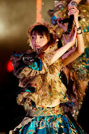
Michishige Sayumi,

