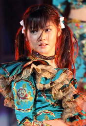 
Michishige Sayumi,

