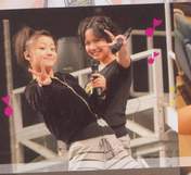 
Hagiwara Mai,


Okai Chisato,

