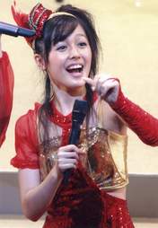 
Kusumi Koharu,

