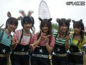 
Niigaki Risa,


Michishige Sayumi,


Tanaka Reina,


Kamei Eri,


Haromoni,


Takahashi Ai,

