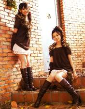 
Michishige Sayumi,


Kusumi Koharu,

