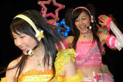 
Kusumi Koharu,


Kikkawa Yuu,


Milky Way,


