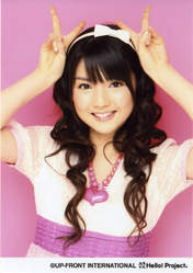 
Michishige Sayumi,

