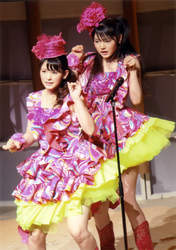 
Michishige Sayumi,


Sugaya Risako,

