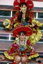 
Kamei Eri,


Takahashi Ai,

