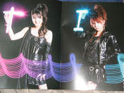 
Michishige Sayumi,


Tanaka Reina,

