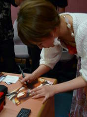 
Abe Natsumi,

