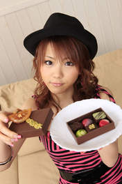 
Tanaka Reina,

