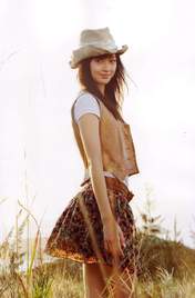 
Kumai Yurina,


