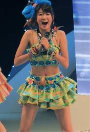 
Tokunaga Chinami,


