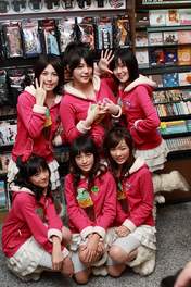 
Ice Creamusume,


"Gu Yun, Guu-chan",


"Zhao Guo Rong, Youko",


"Qiu Cui Ling, Reirei",


"Zhong An Qi, Anchii",


"Wu Si Xuan, Shenshen",


"Zeng De Ping, Peipei",

