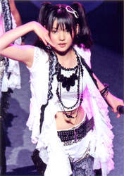 
Michishige Sayumi,

