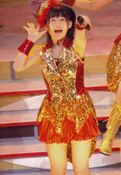 
Tsugunaga Momoko,

