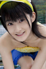 
Tsugunaga Momoko,

