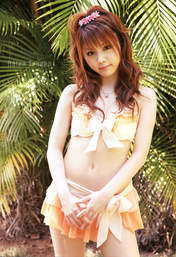 
Tanaka Reina,


Magazine,

