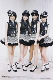 
Wada Ayaka,


Maeda Yuuka,


Fukuda Kanon,


Ogawa Saki,


S/mileage,


Magazine,

