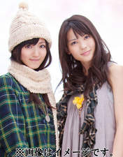 
Yajima Maimi,


Suzuki Airi,

