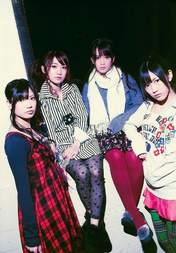 
Kuramochi Asuka,


Oshima Yuko,


Oku Manami,


Watanabe Mayu,

