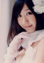 
Kashiwagi Yuki,

